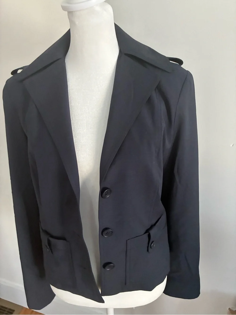 Bill Blass New York Classic Black Single-Breasted blazer. Women size 2 - Picture 2 of 7